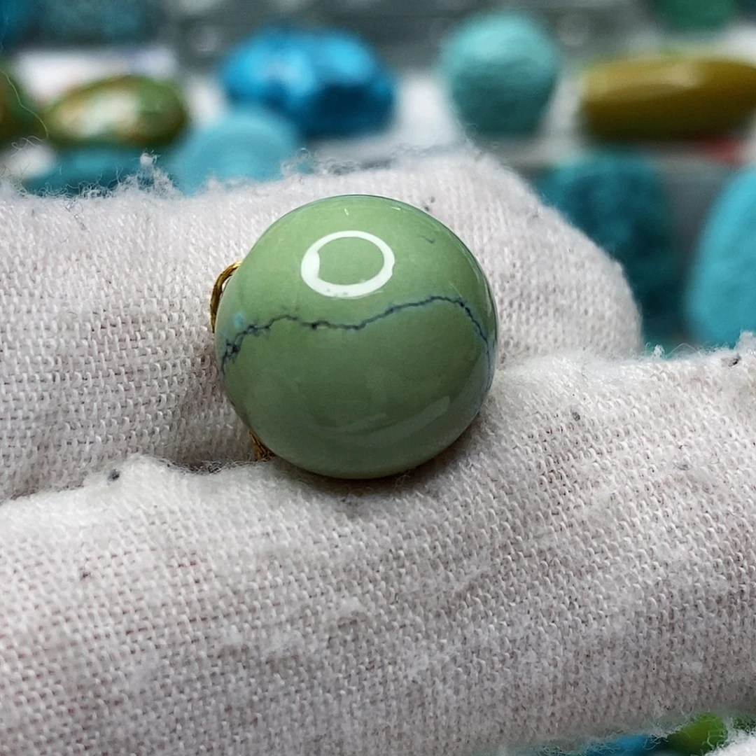 绿松石未镶嵌天然原矿 带武汉地大证书