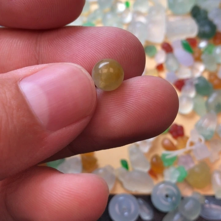 定制翡翠未镶嵌挂件