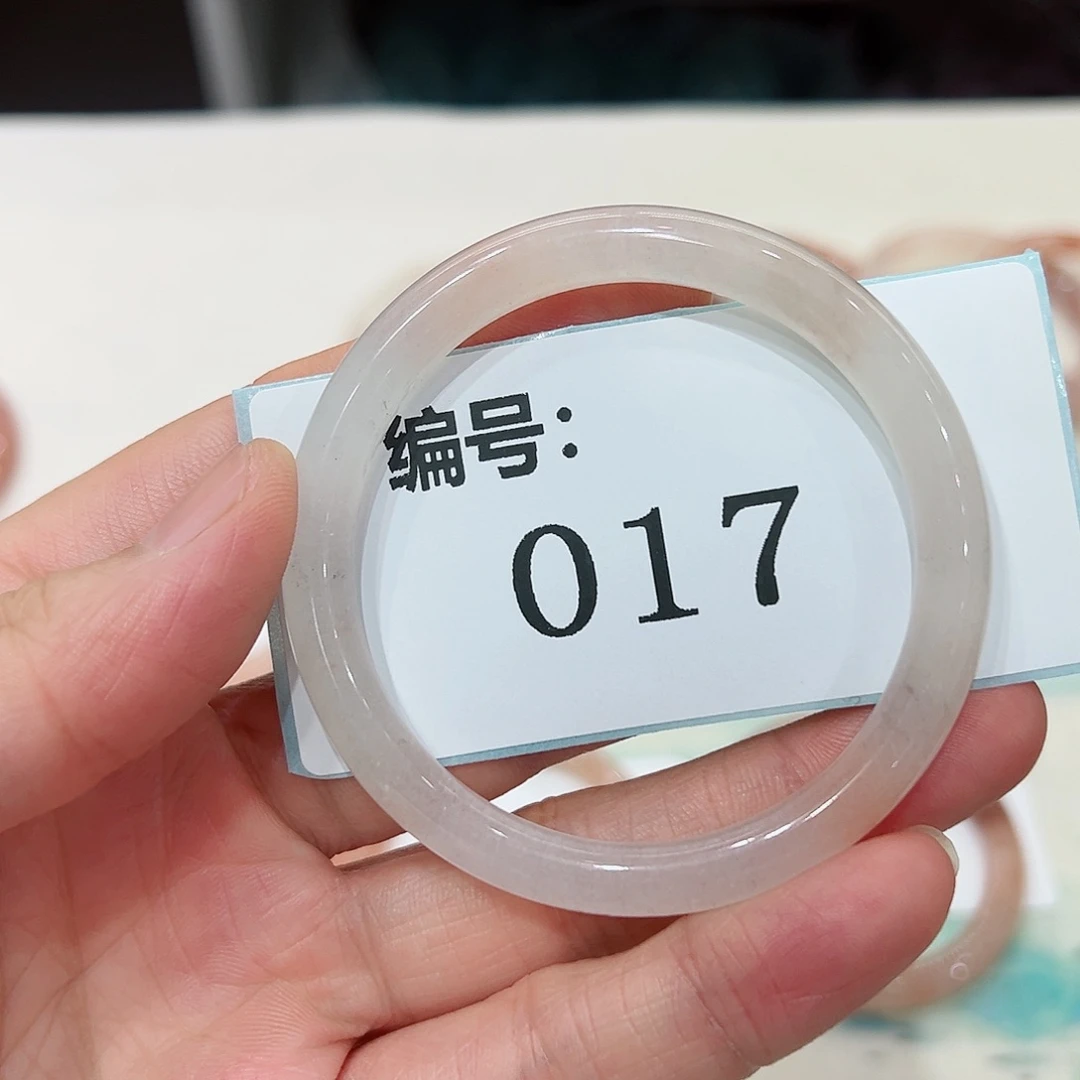 石英质玉手镯未镶嵌圈口55