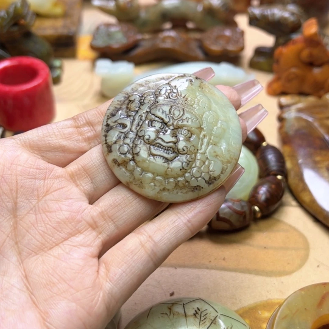 【闪购商品】蛇纹石玉颈饰未镶嵌