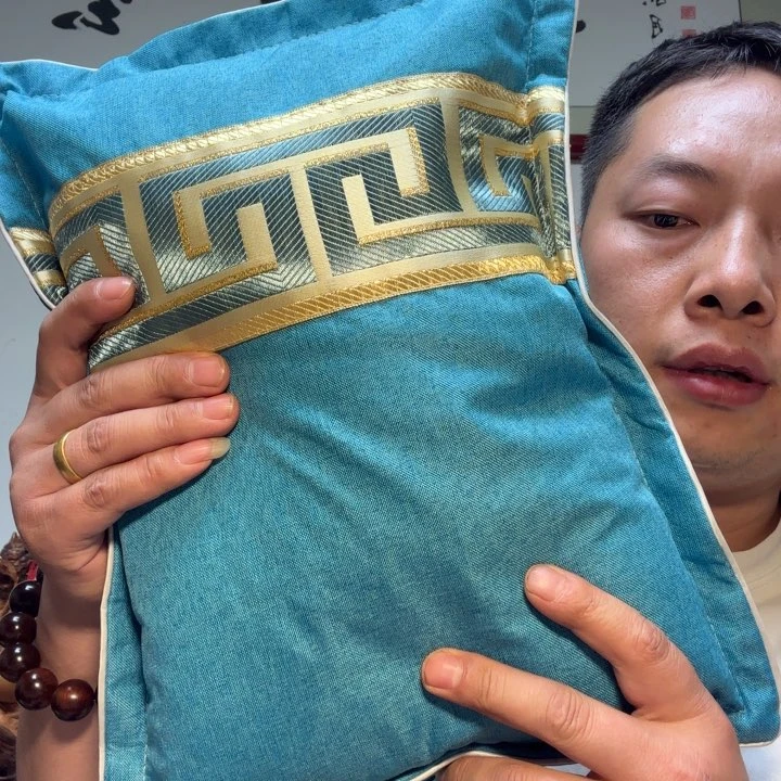 柏木（崖柏）香粉枕头摆件