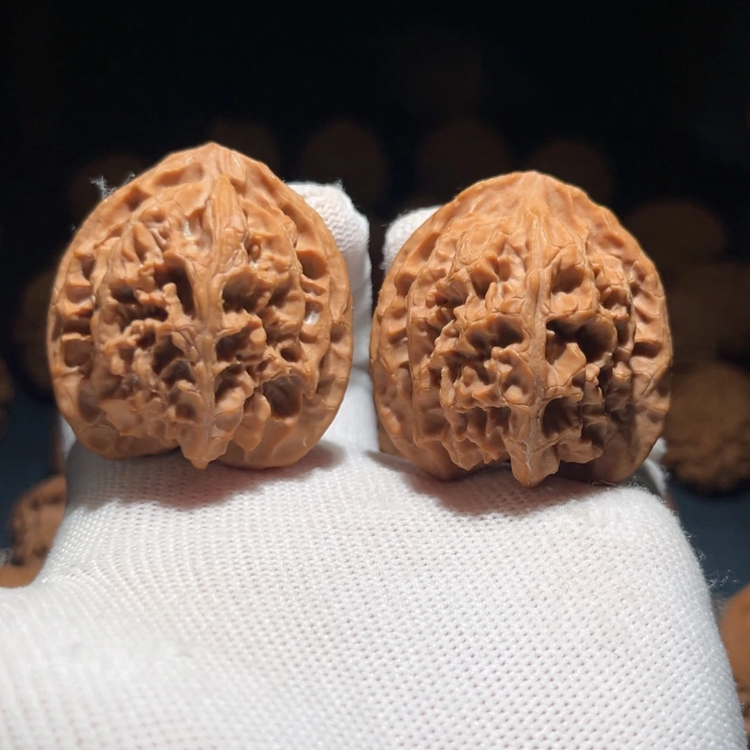 哥****核桃40三角苹果园