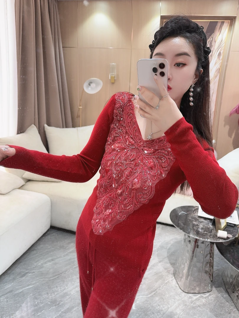 DC【清风雅阁】长袖网红时尚钉珠亮片修身气质打底上衣