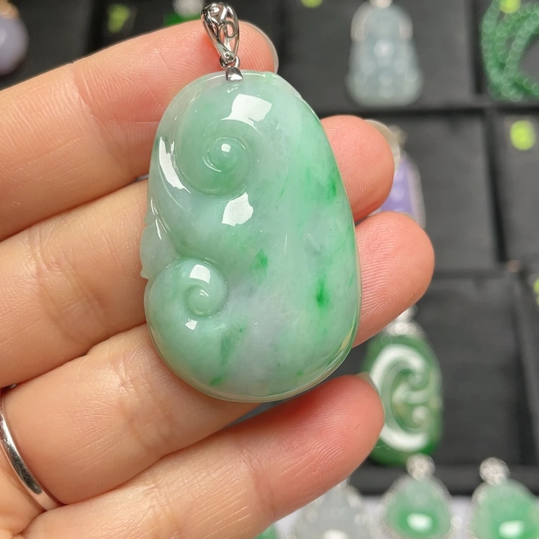 【闪购商品】翡翠吊坠(不含链)18K金镶嵌
