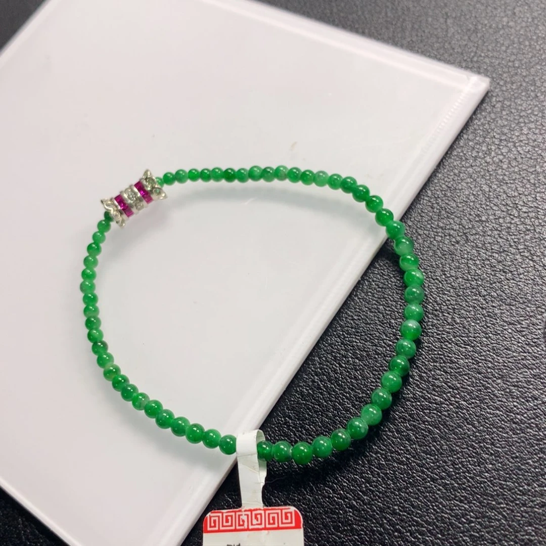 翡翠未镶嵌颈饰手串