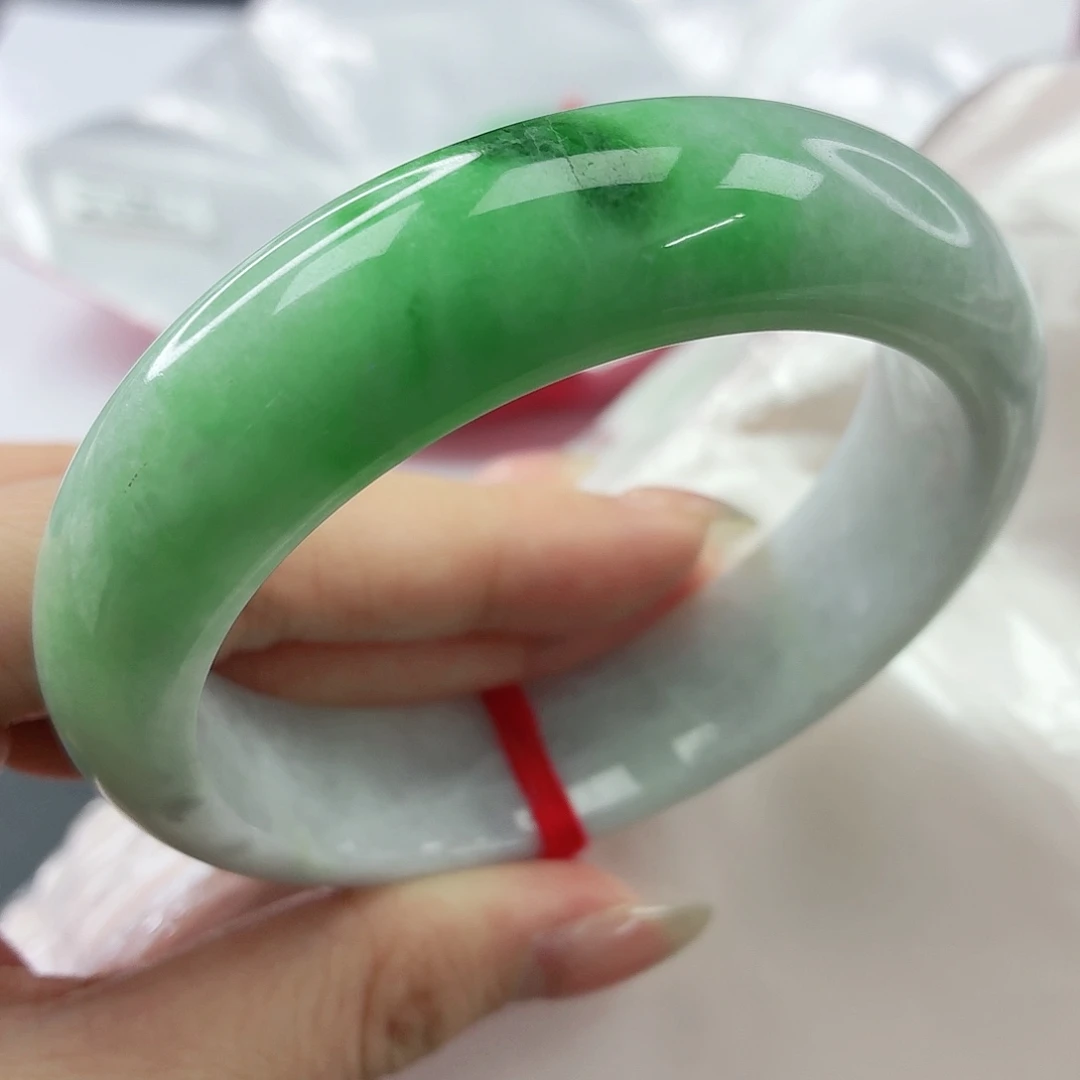 未镶嵌手镯翡翠，523