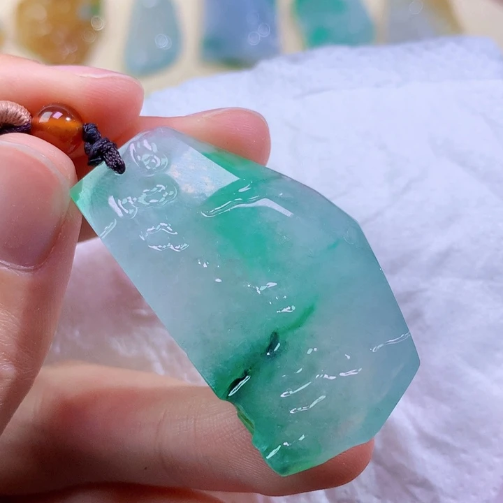 翡翠未镶嵌吊坠(不含链)