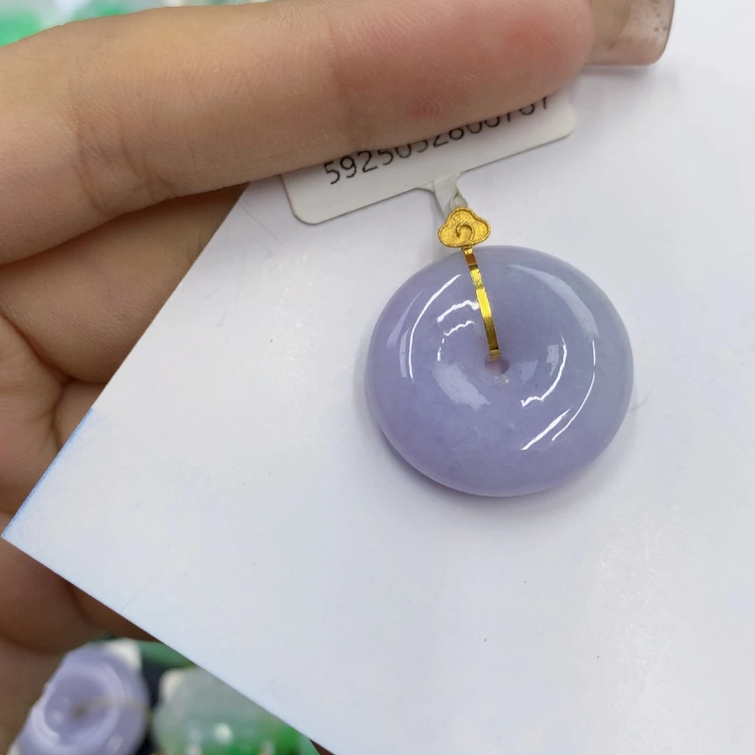 翡翠18K金镶嵌颈饰翡翠