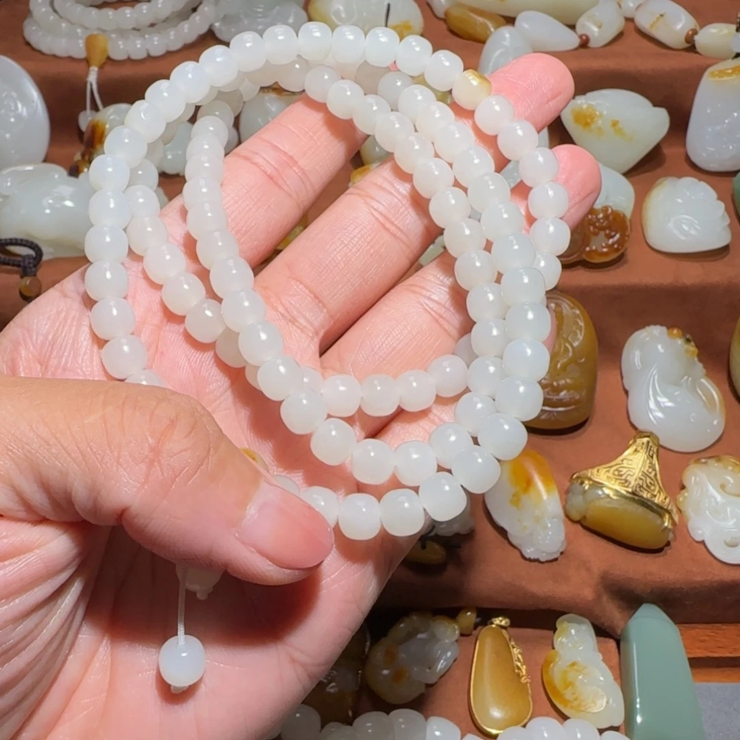 G***k和田玉未镶嵌颈饰