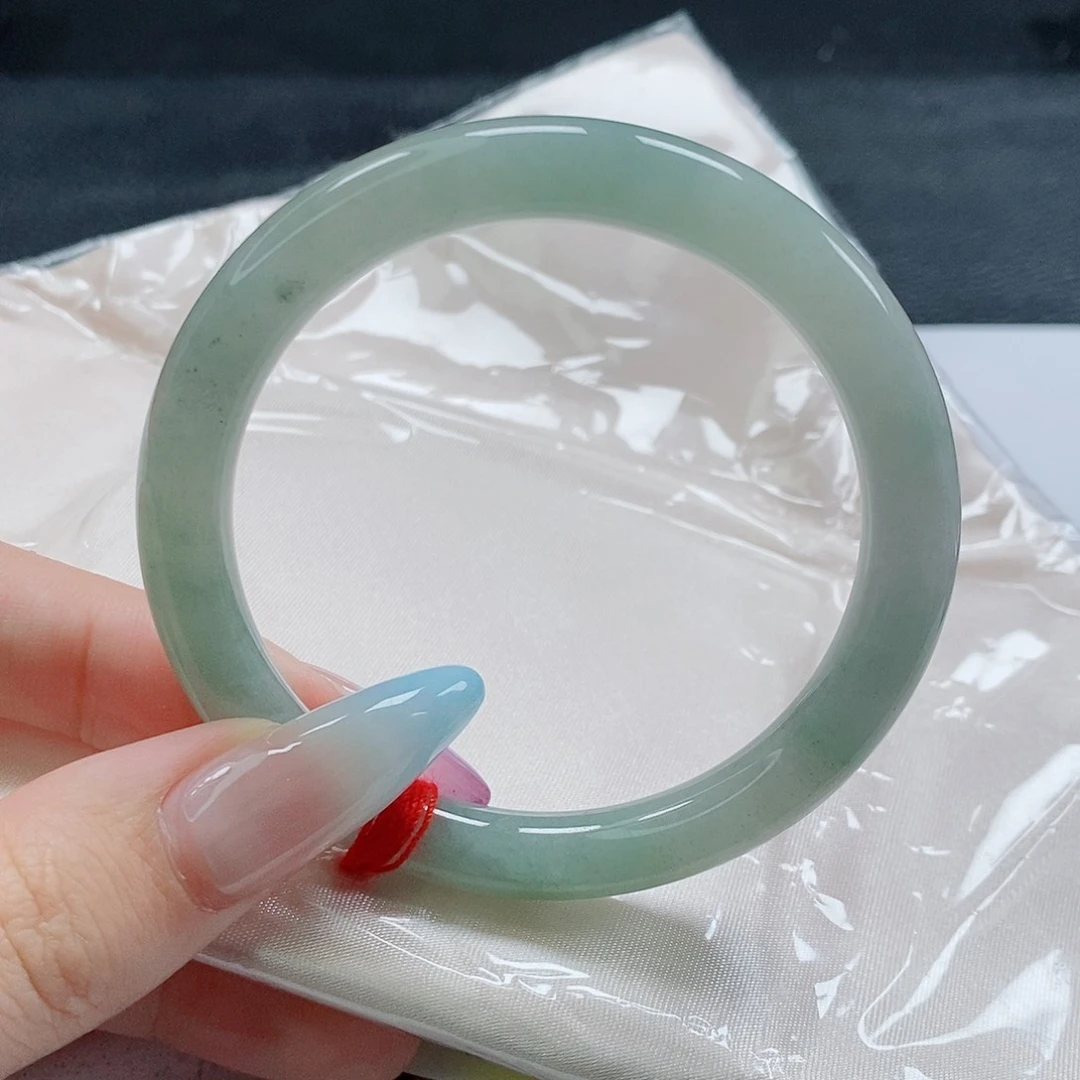 【闪购商品】未镶嵌手镯（圆镯）翡翠479号