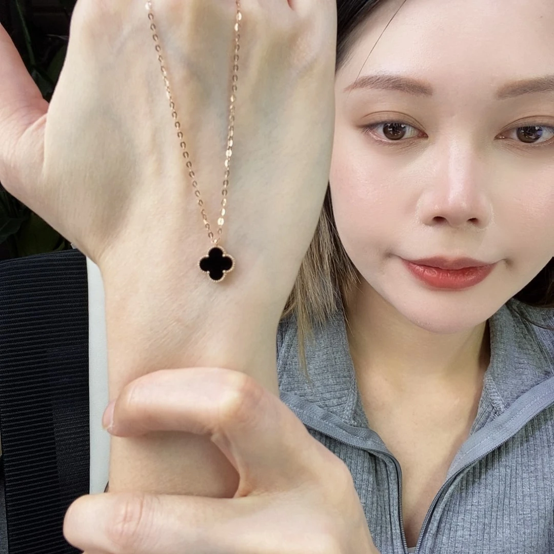 玛瑙/玉髓颈饰18K金镶嵌黑10mmk枚