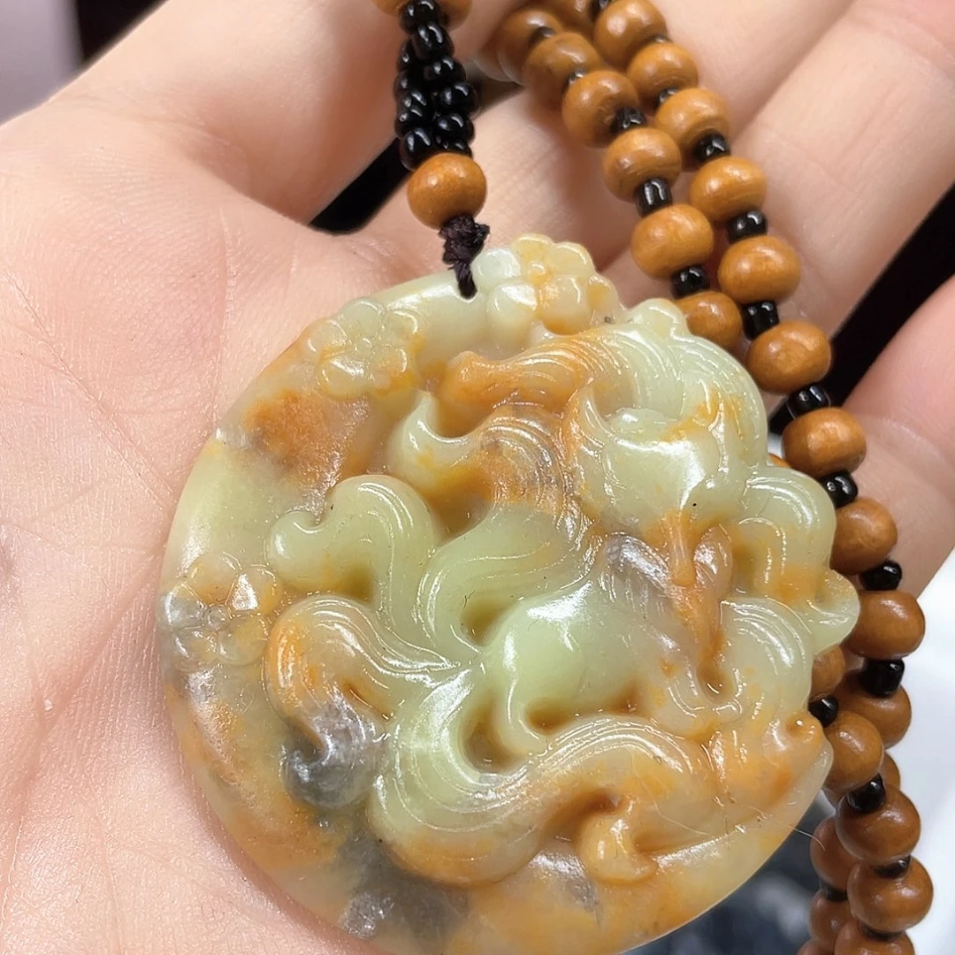 蛇纹石玉颈饰未镶嵌