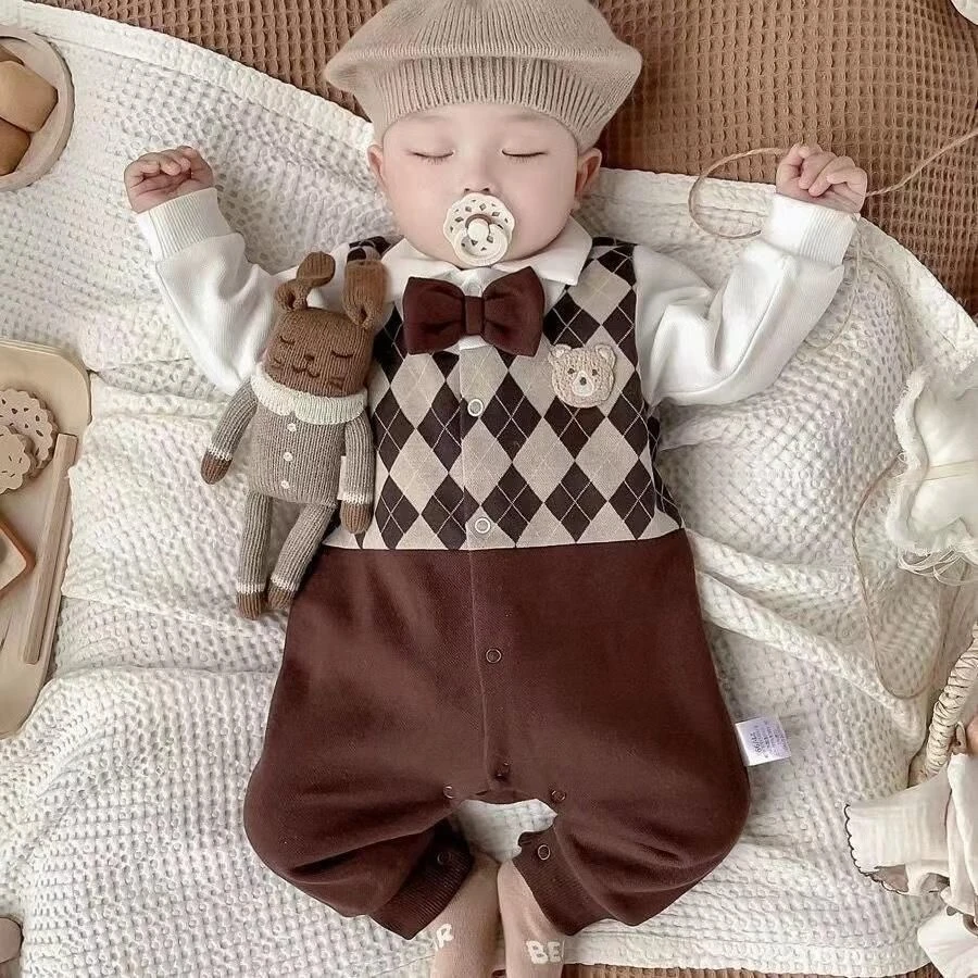 婴儿连体衣新款春秋季超萌可爱洋气哈衣新生男宝宝学院风外出爬服