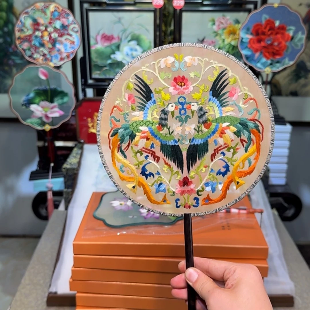 刺绣刺绣工艺精湛