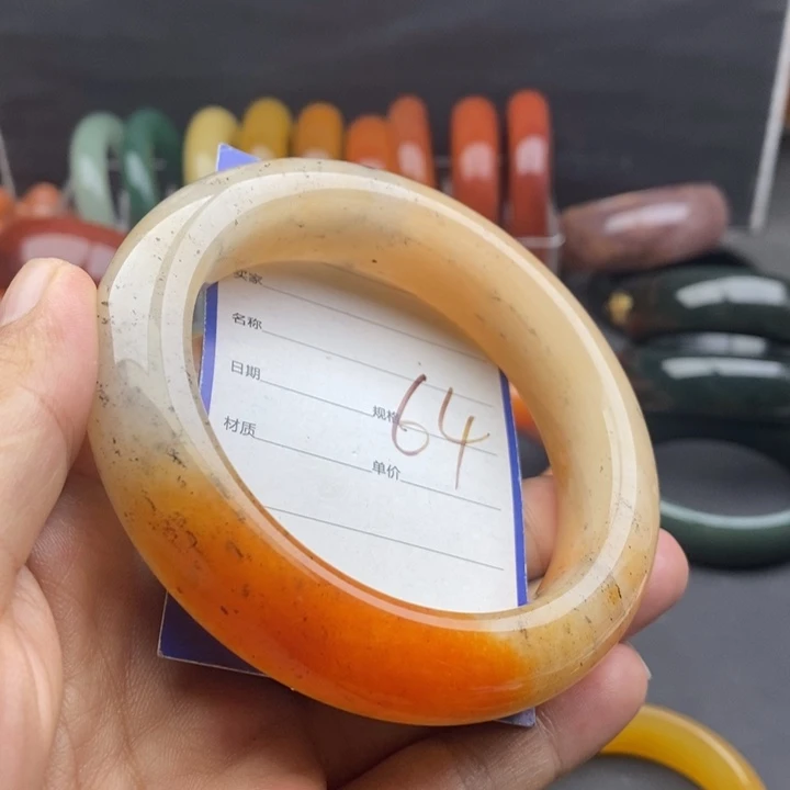 未镶嵌手镯石英质玉