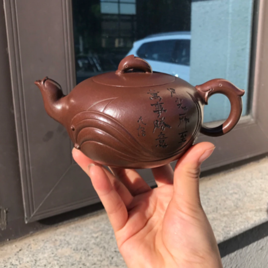 重器推荐【鱼趣】 百年锡山老紫泥 400cc 作者：邵沛华