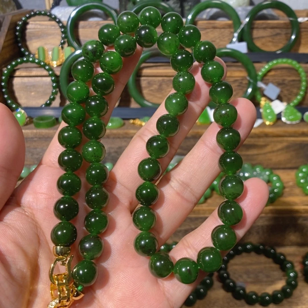 【闪购商品】吊坠(不含链)未镶嵌和田玉巴基斯坦红皮菠菜绿项链 10