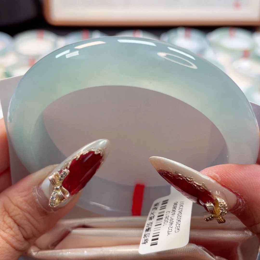 【闪购商品】翡翠手镯未镶嵌冰种局部起光冰透蓝晴正圈55+，15号