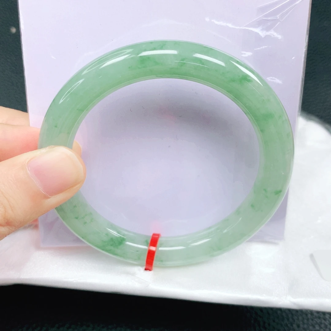 翡翠未镶嵌手镯54圈