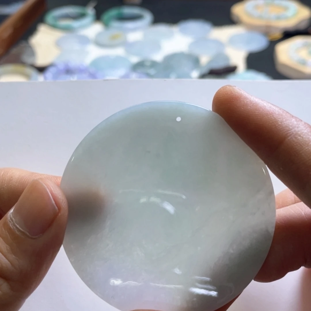【闪购商品】翡翠未镶嵌颈饰冰春彩无事圆牌