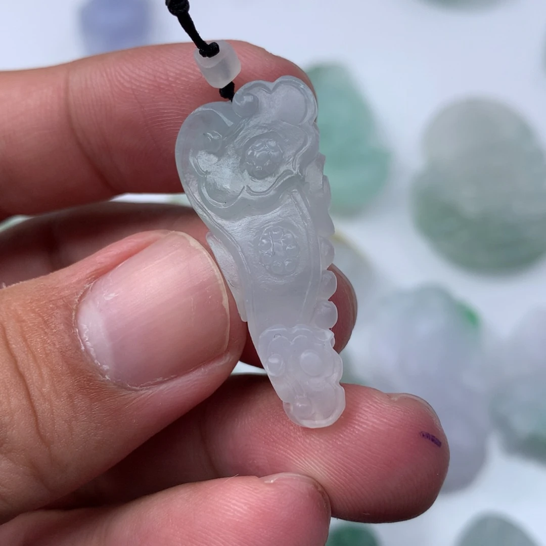 未镶嵌定制翡翠吊坠