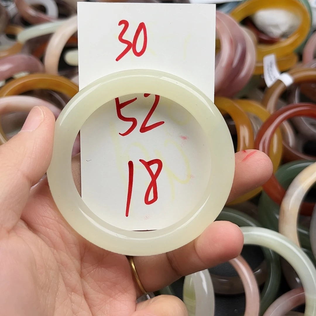 石英质玉未镶嵌手镯30