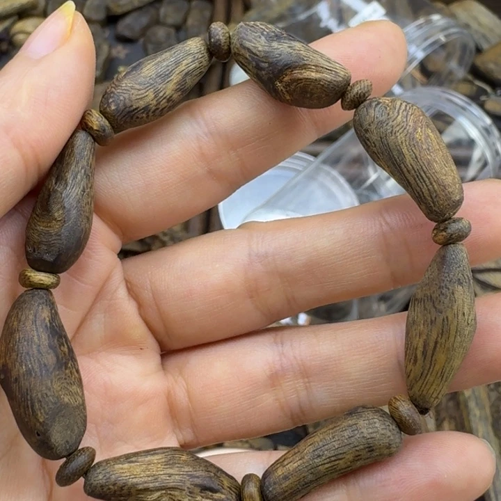 妮***丶沉香沉香碎屑奇楠沉香树钉油7.6克