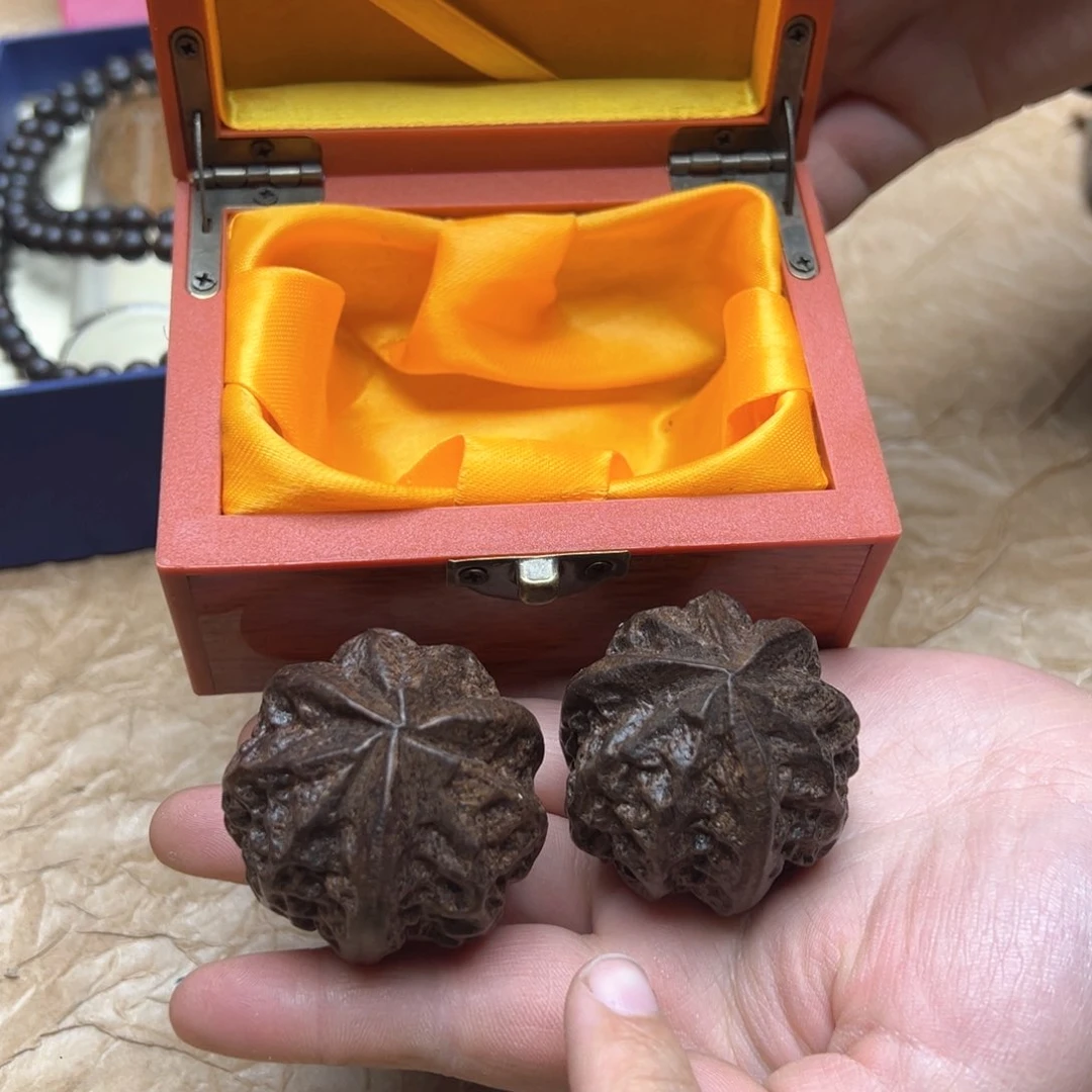 大叶紫檀（黑酸枝木类）