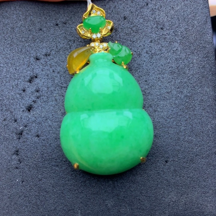 翡翠18K金镶嵌手链翡翠