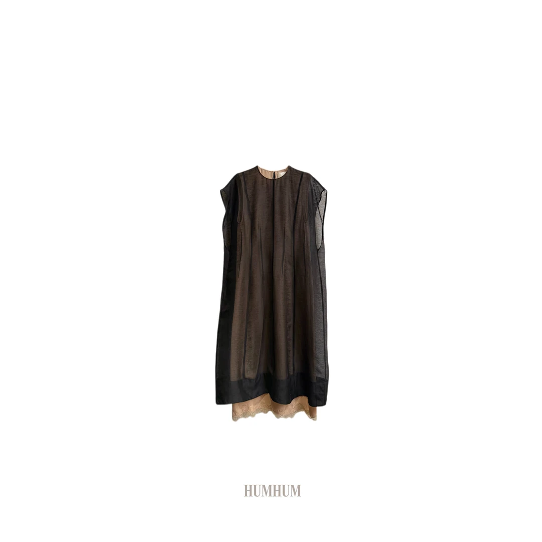 HUMHUM | 克制美学烟雨黑递进层纱包肩连衣裙