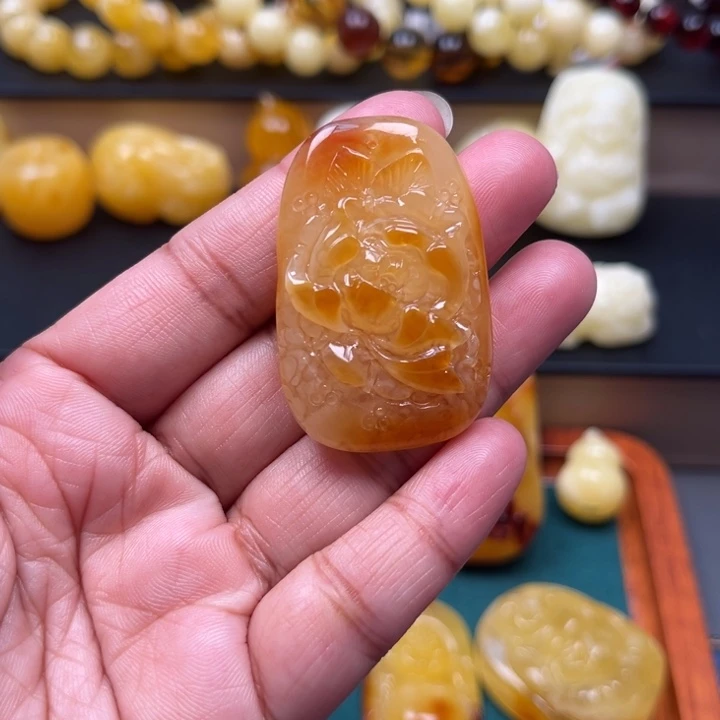 琥珀未镶嵌珠宝奇石M153号牡丹花