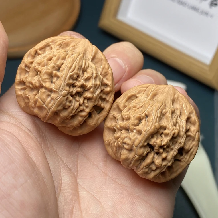 文玩核桃把件38望月