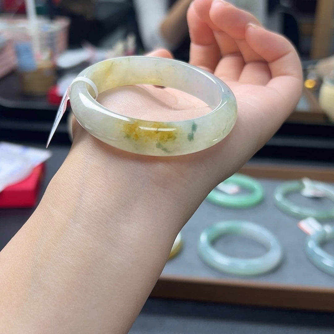 翡翠未镶嵌手镯53贵妃