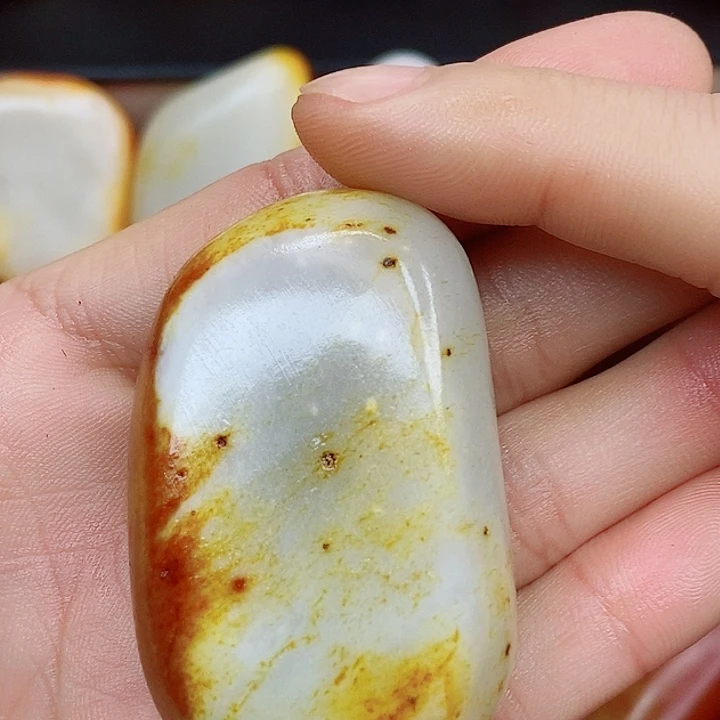 和田玉未镶嵌珠宝半成品