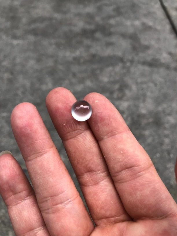 天然a货高冰种翡翠蛋面