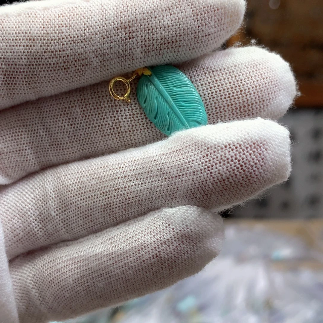 绿松石未镶嵌挂件