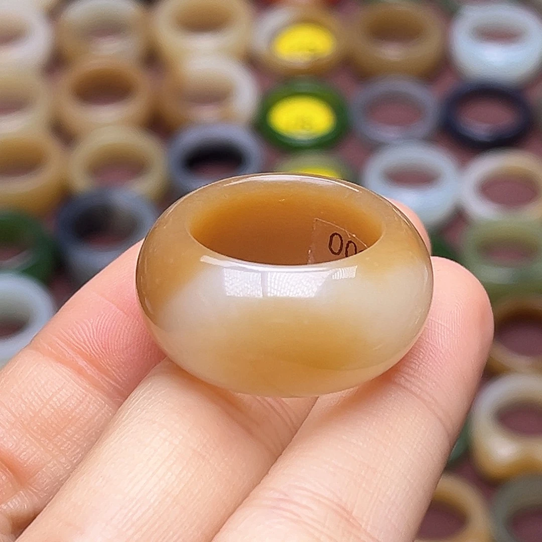 和田玉未镶嵌戒指18.9焦糖玛奇朵