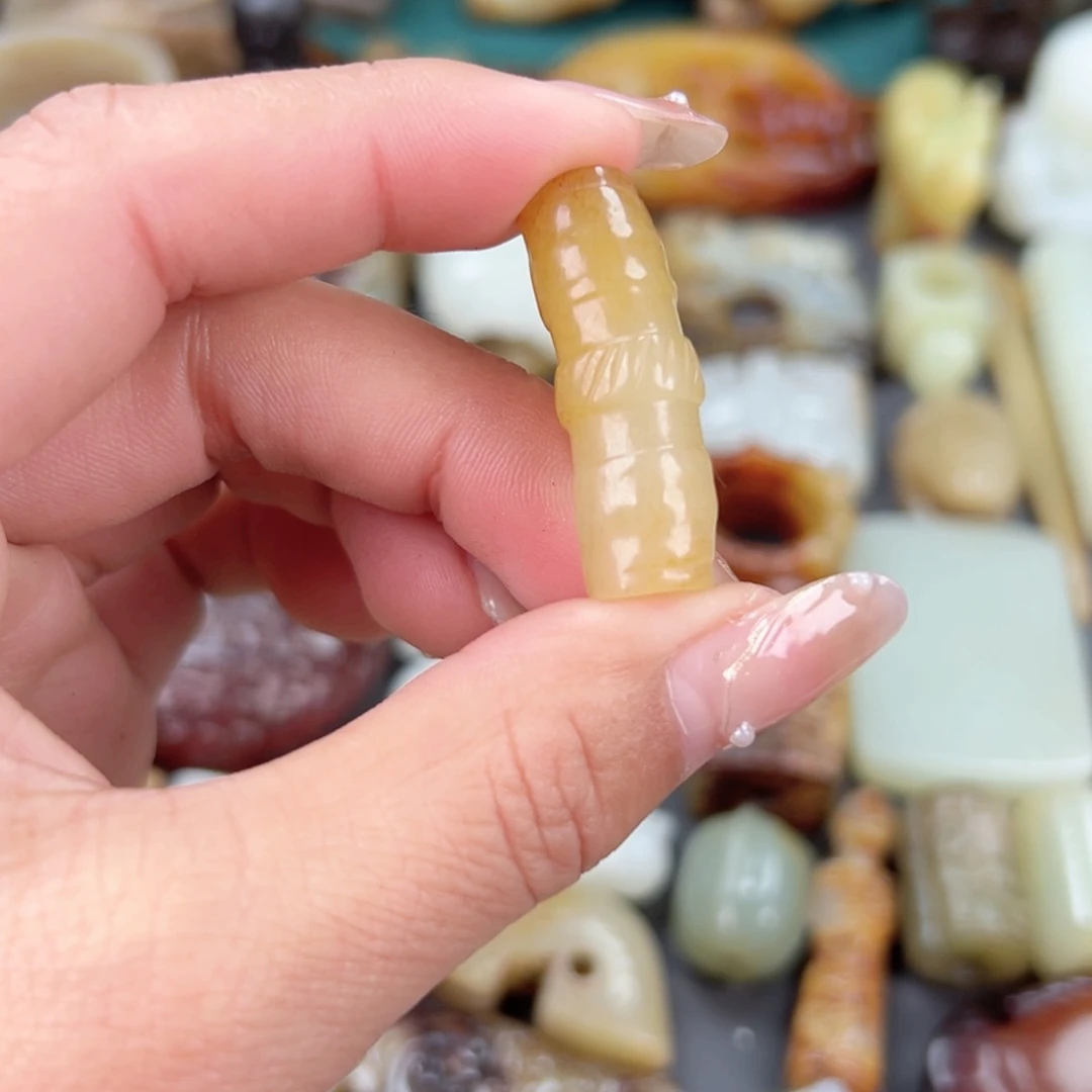 和田玉（糖玉）颈饰未镶嵌