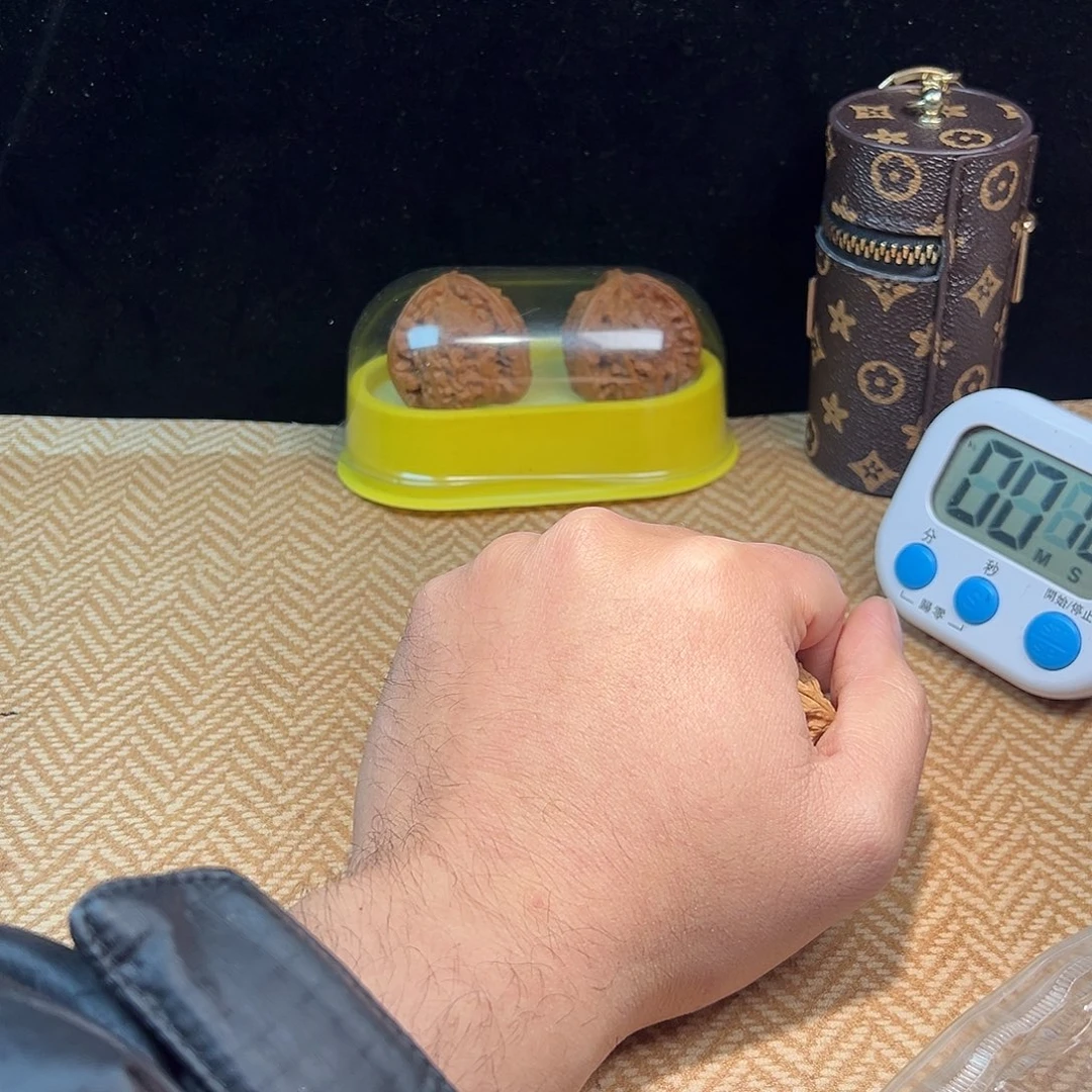 @***修那就是说他没去上课所以没有带书啊他就