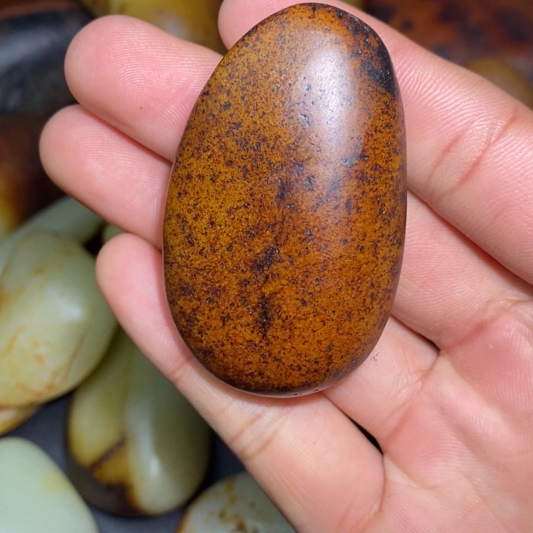 和田玉未镶嵌珠宝奇石