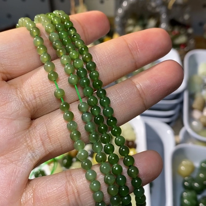 和田玉未镶嵌手链微瑕卡4的108发2