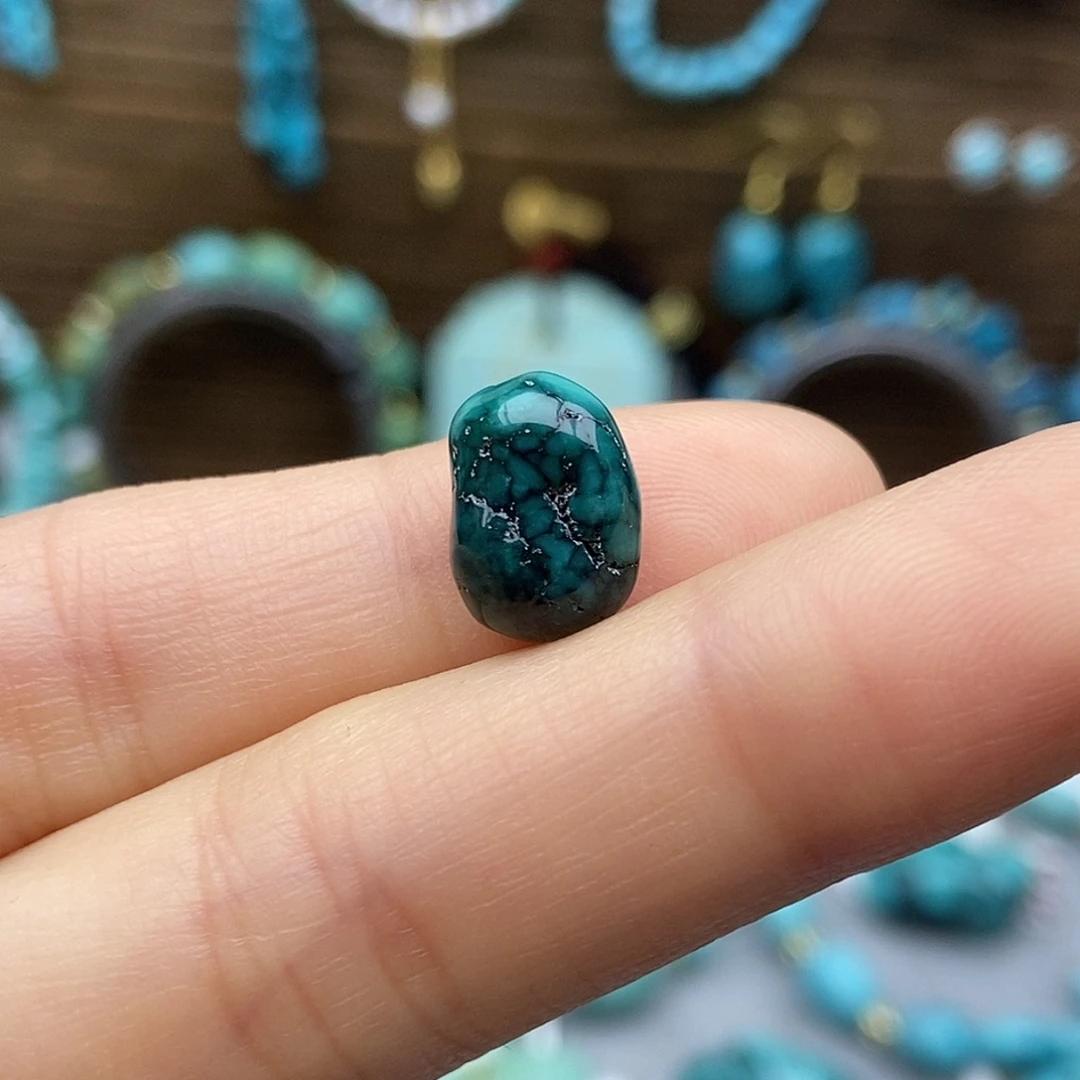 绿松石未镶嵌玻璃级绿豆