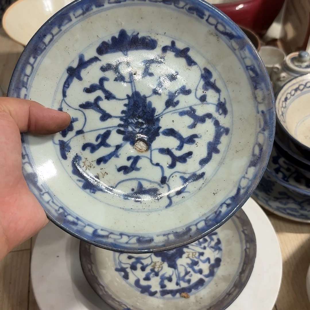 瓷片青花盘，有小磕18.7厘米