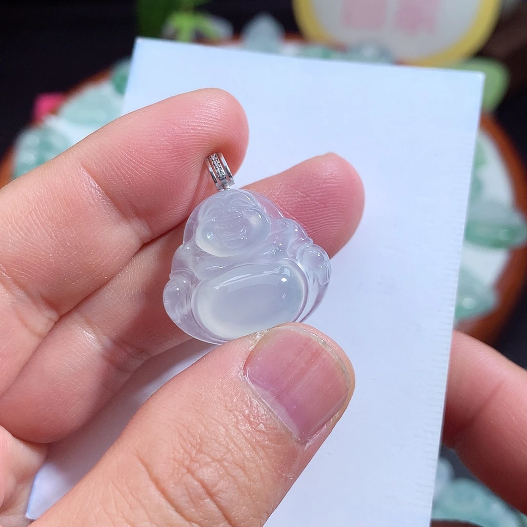 翡翠未镶嵌颈饰佛公