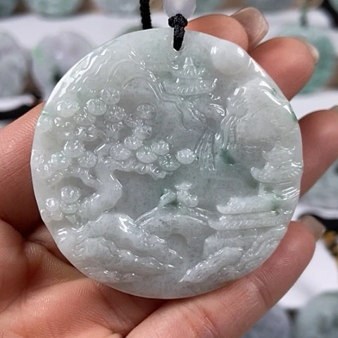 翡翠颈饰未镶嵌山水牌福利