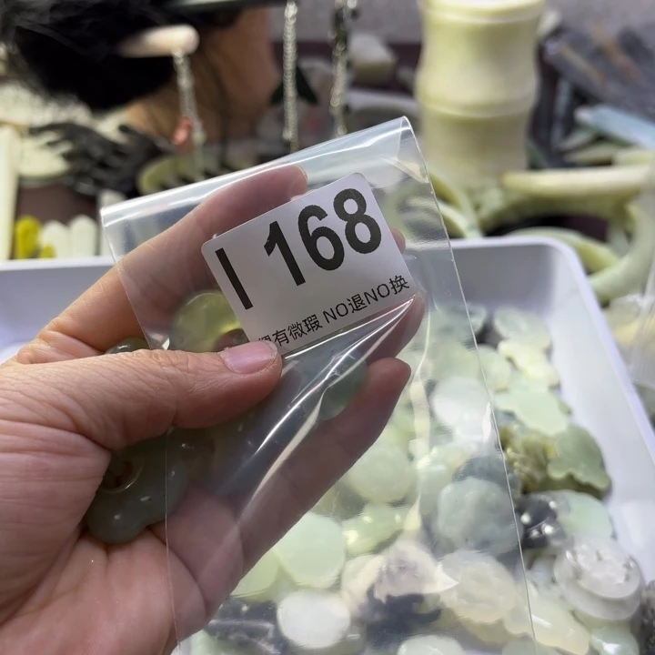 蛇纹石玉发饰合金茶***猹