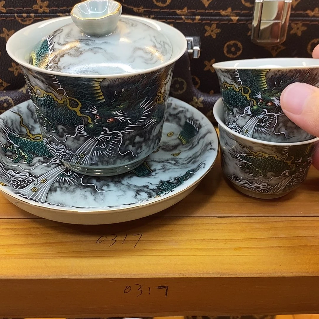 盖碗里的水煮熟了