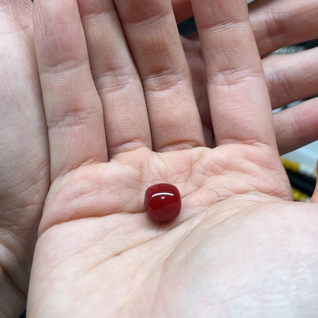 遥***丶树脂制品锦红单颗11mm