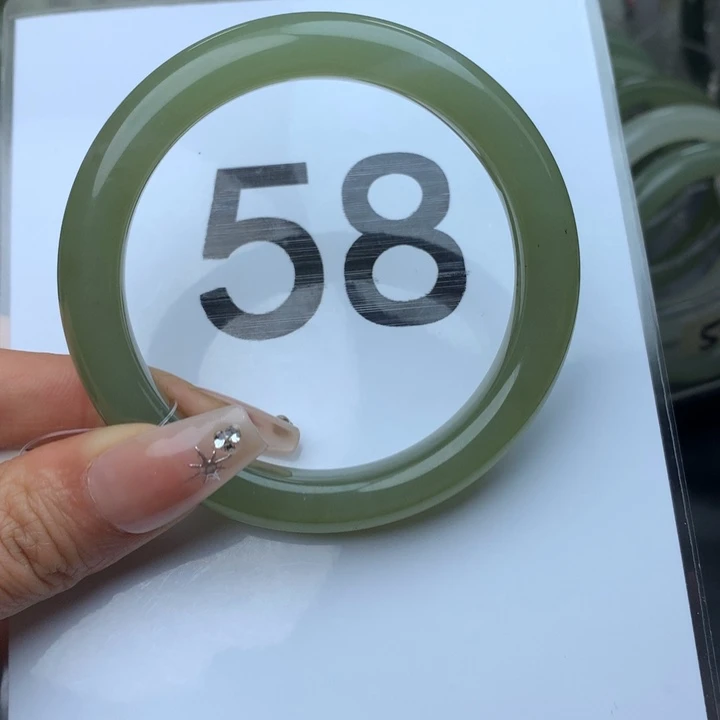 未镶嵌手镯和田玉62