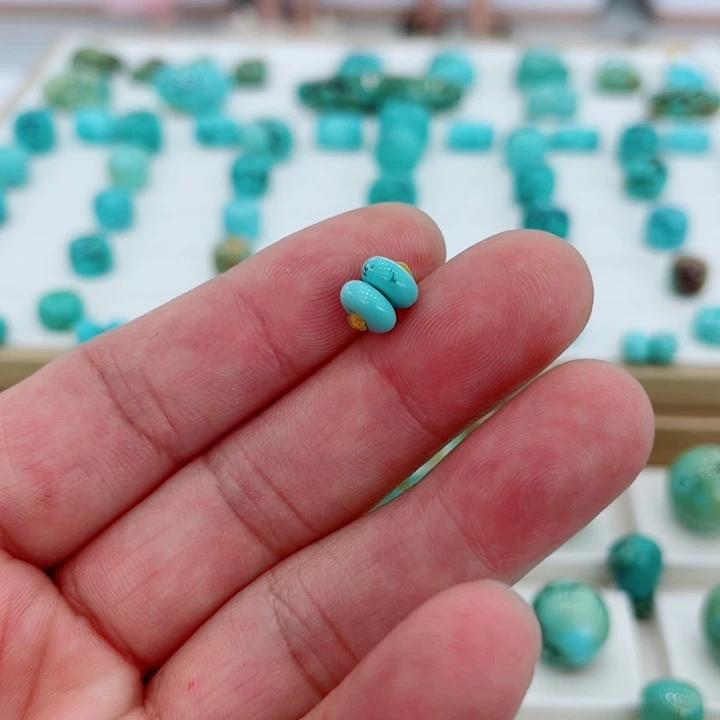 未镶嵌绿松石珠宝奇石